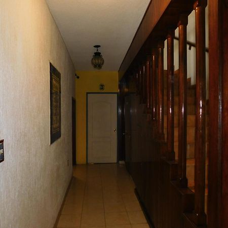Pensjonat Casona Luciernaga-Casa De Huespedes León Zewnętrze zdjęcie