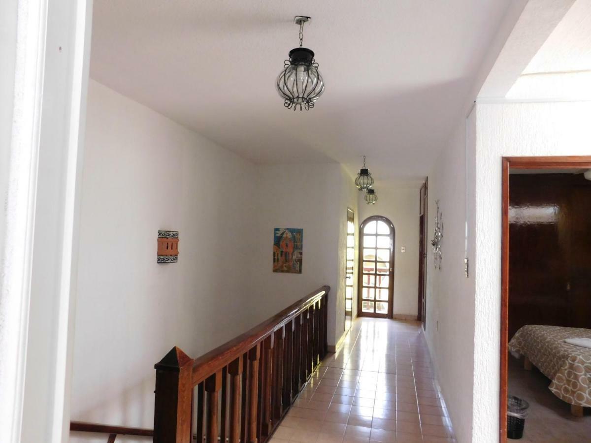 Pensjonat Casona Luciernaga-Casa De Huespedes León Zewnętrze zdjęcie